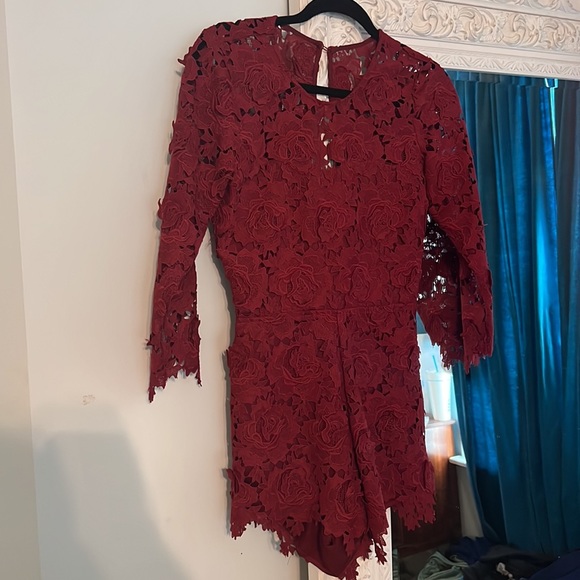 Lovers and friends red lace romper size small. - Picture 3 of 4